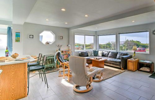 Coastal Retreat Deck, Ocean Views and Walk to Beach - Foto 6