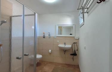 Pension Chen mit 2 Schlafzimmern, EBK, separat Balkon - Foto 5