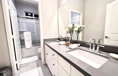 San Diego Luxury Oasis - Photo 18