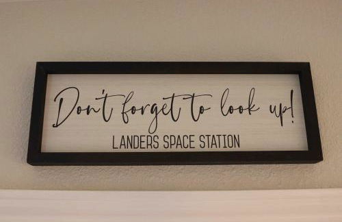 Landers Space Station - Foto 12