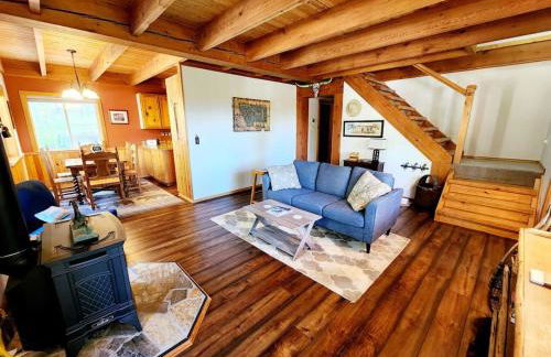 Blacktail Cabin Hideaway with hot tub - Foto 12