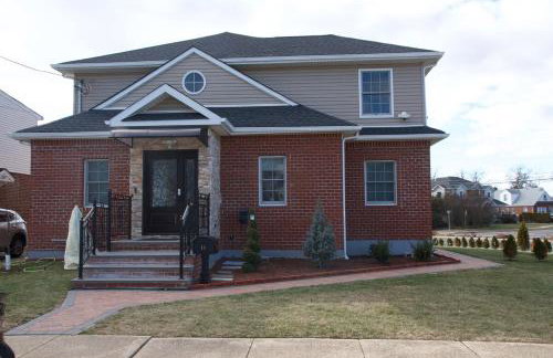 3 Bedroom Renovated Model House - Photo 1