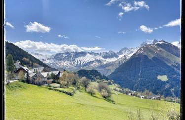 vue splendide montagnes centre village pieds des pistes et remontées Mécaniques - Foto 45