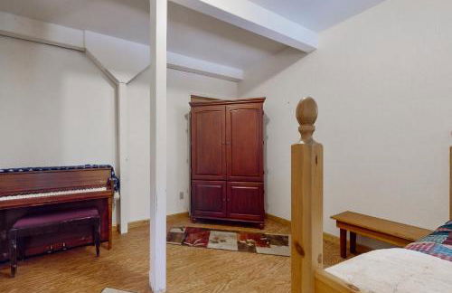 Sierra Nevada Hideaway Cabin with Deck, Mtn Views - Foto 16