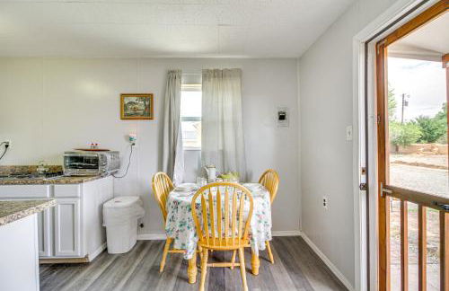 4 Mi to Rio Grande Bosque Farms Home with Patio! - Foto 4