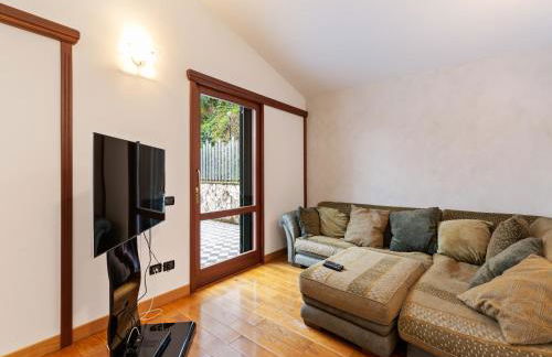 Valley View Villa in San Mango D'aquino with Hot Tub - Foto 21