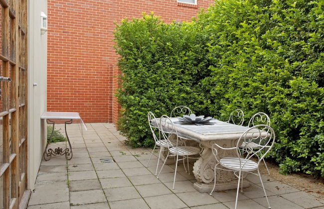 Rose Cottage - Historic Luxury - Photo 14