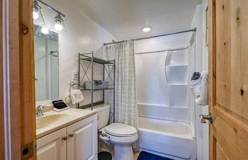 The Hilltop Haven 2bd Suite and Pet Friendly - Foto 17