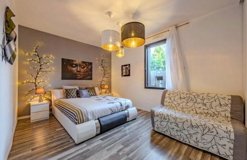 La Villa des Légendes - Spa & Swimming Pool - Foto 5