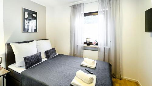 Charmantes 3-Zi-Apartment am Schlössle in Lechhausen-Garage-Balkon-Küche-Smart TV - Foto 4