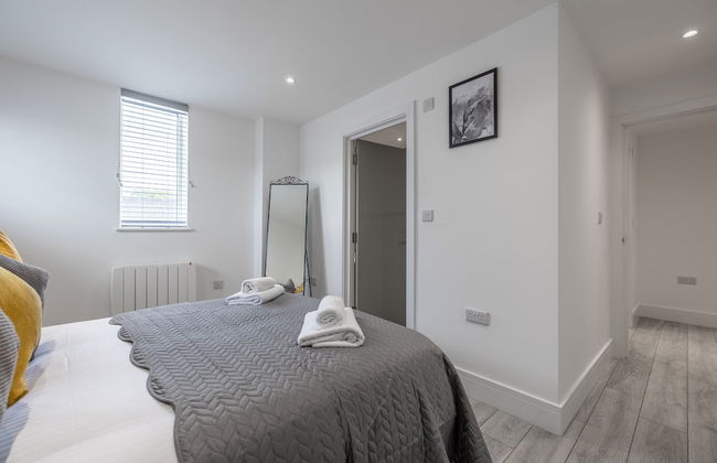 Stunning 2-bed Apartment in Camberley - Foto 9