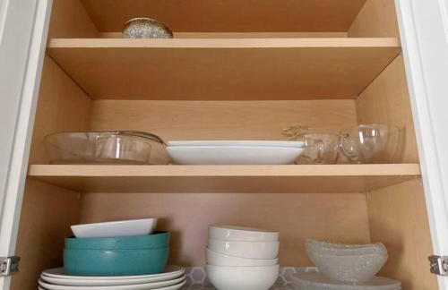 Super Cute & Cozy Home With 2 Bedrooms Near Everything In Jacksonville - Photo 6