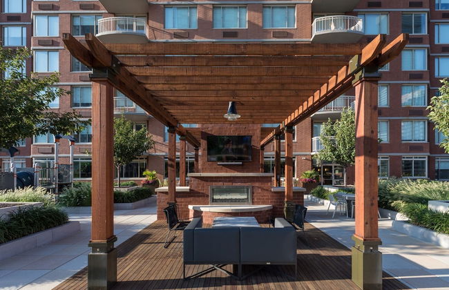 Bluebird Suites near Newport Center - Foto 46