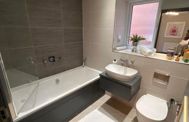 Luxury Durham Home in DH1, Free Parking, No Fees - Foto 2