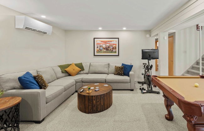 Waterside Haven by Avantstay Lakefront, Hot Tub, Game Room, Fire Pit - Photo 16