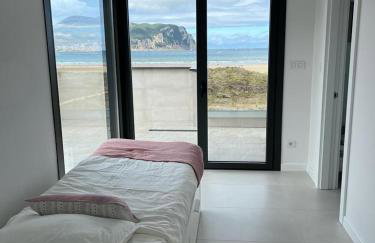 Lujosa casa en primera línea playa increibles vistas mar - Photo 18