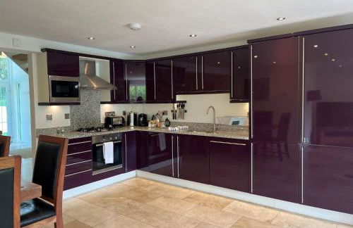 Trewhiddle Retreat V23 by Together Travel - Luxury 4-Bedroom Villa - Foto 4