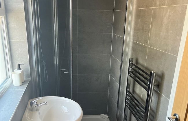 House - Sleeps 14, Onsite Parking & Pets Allowed - Foto 11