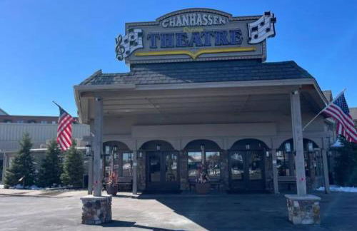 Nature's Blissful Haven - King Bed & Heated Garage - Foto 38