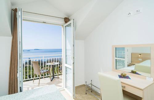 Villa Samba - Superior One-Bedroom Apartment with Balcony and Sea View - Foto 56
