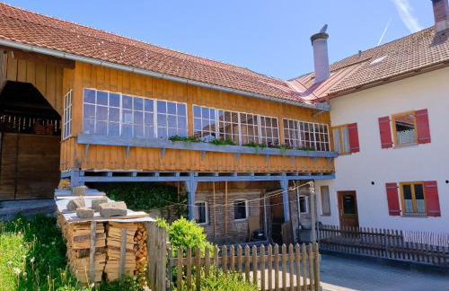Am Dorfbrunnen in Wertach - Bauernhauscharme im Allgäu - Foto 24