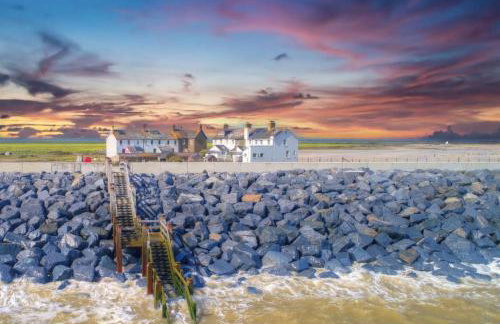 Coastguards Lookout - Photo 1