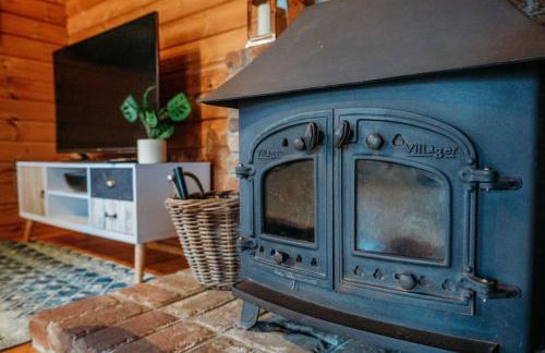 Finlodge- Pet-Friendly Scandinavian Cabin - Photo 3