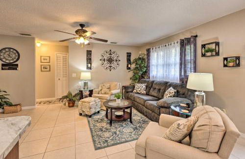 Centrally Located Deltona Home with Pool and Yard - Foto 11