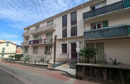 Studio Rue Castellane pour Cure ou Tourisme Vert à 2 min des Thermes - Foto 4