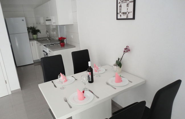 Adorable Apartment With Terrace & Beautiful Sea View Near the Sea Bay - Foto 1