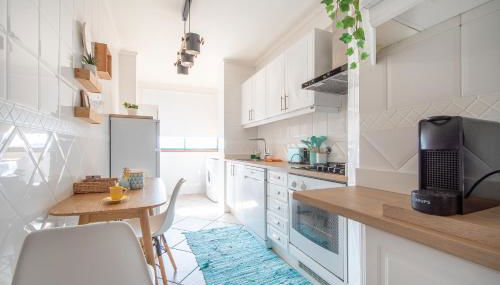 Cozy Traveller Apartment & Garage - Foto 4, stove