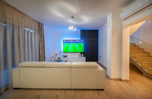 Villa Marina with a Pool - Foto 20