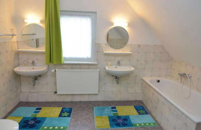 Cozy Holiday Home in Düdinghausen Sauerland near Ski Area - Photo 30