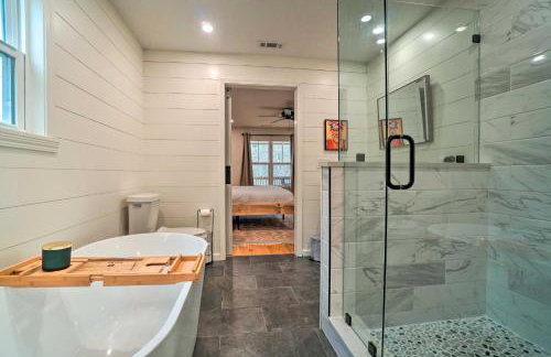 Painted Skies Upscale Getaway By Lake Burton! - Photo 17