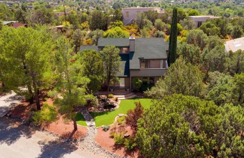 Luxe Boutique-Style Home w/Indoor Hot Tub - Foto 48