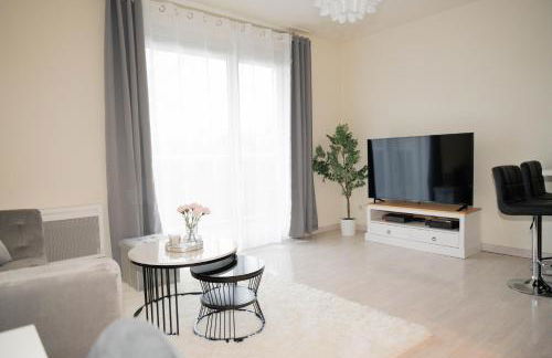 L’Élégant - T2 - 10 min aéroport - Parking privé - Foto 5