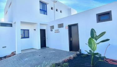 HOUSE WHITE BEACH - Photo 2