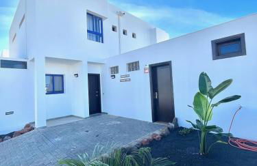 HOUSE WHITE BEACH - Photo 2