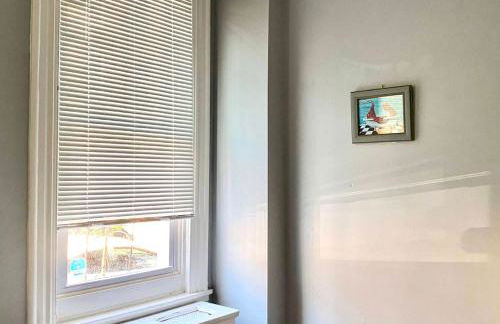 Clover 2900 - Apartment and Rooms with Private Bathroom near Washington Ave South Philly - Foto 24