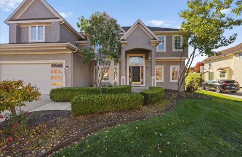 Beautiful relaxing private villa next to a pond smart home and Traeger Grill - Foto 25