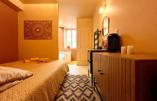 Les Rivières O'rientales Homerepublique à Cravant avec Jacuzzi - Foto 7