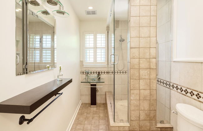 Hemlock by Avantstay Minutes From Folly Beach w/ Multiple Patios - Foto 13