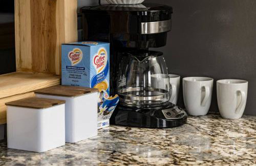 Movie Theater + Hot Tub | Game Yard | Sleeps 10! - Foto 28