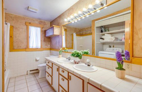 6 Mi to Chico Hot Springs Villa with River Access - Foto 14