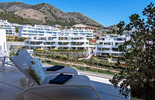 Mara's Apartments Higuerón West - Garden Villa - 246 m2 of Private Terrace & Garden - Like a House - Foto 2