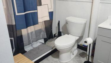 Central Apartment, Steps from the Park - Foto 4