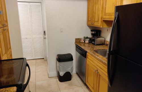 Beautiful 2-Bedroom Condo Near Universal and other Orlando Attractions, King Bed & Wi-Fi - Foto 7