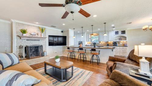 Waterfront Retreat with Dock on Cedar Creek Lake! - Foto 3