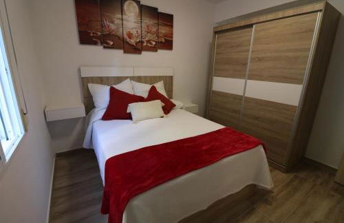 Casa adosada con pequeño patio - Foto 8