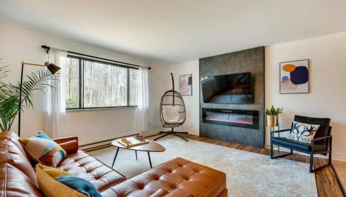 Serene Pocono Pines Home 2 Mi to Lake Naomi Beach - Foto 1